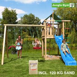 Jungle Gym Lodge leikkitornikokonaisuus keinumoduulilla, 120 kg hiekkaa sekä sininen liukumäki