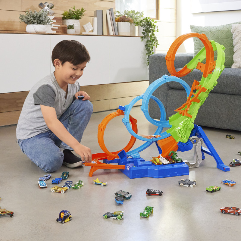 HOT WHEELS 4-LOOP CRASH OUT -RATA