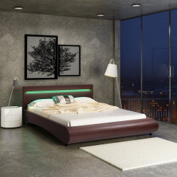 Tekonahkainen sängynrunko LED-sängynpäädyllä 180x200 cm, ruskea