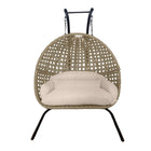 Katso kahden istuttavat riipputuolit