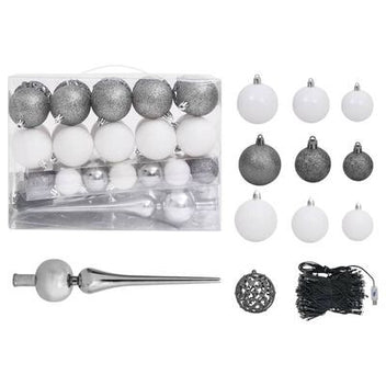 Silverfärgad julgran med LED-lampor och julgranskulor, 150 cm