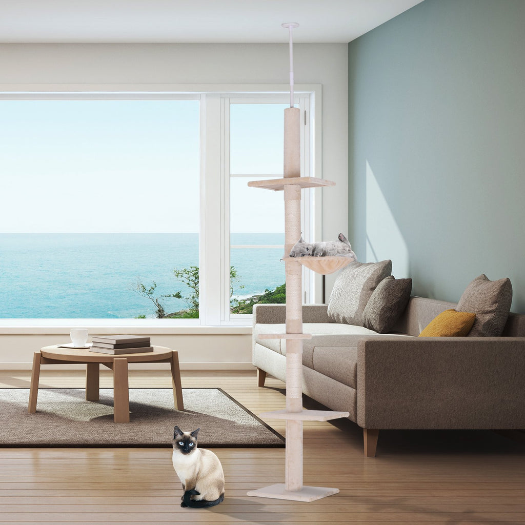 Beige raapimispylväs