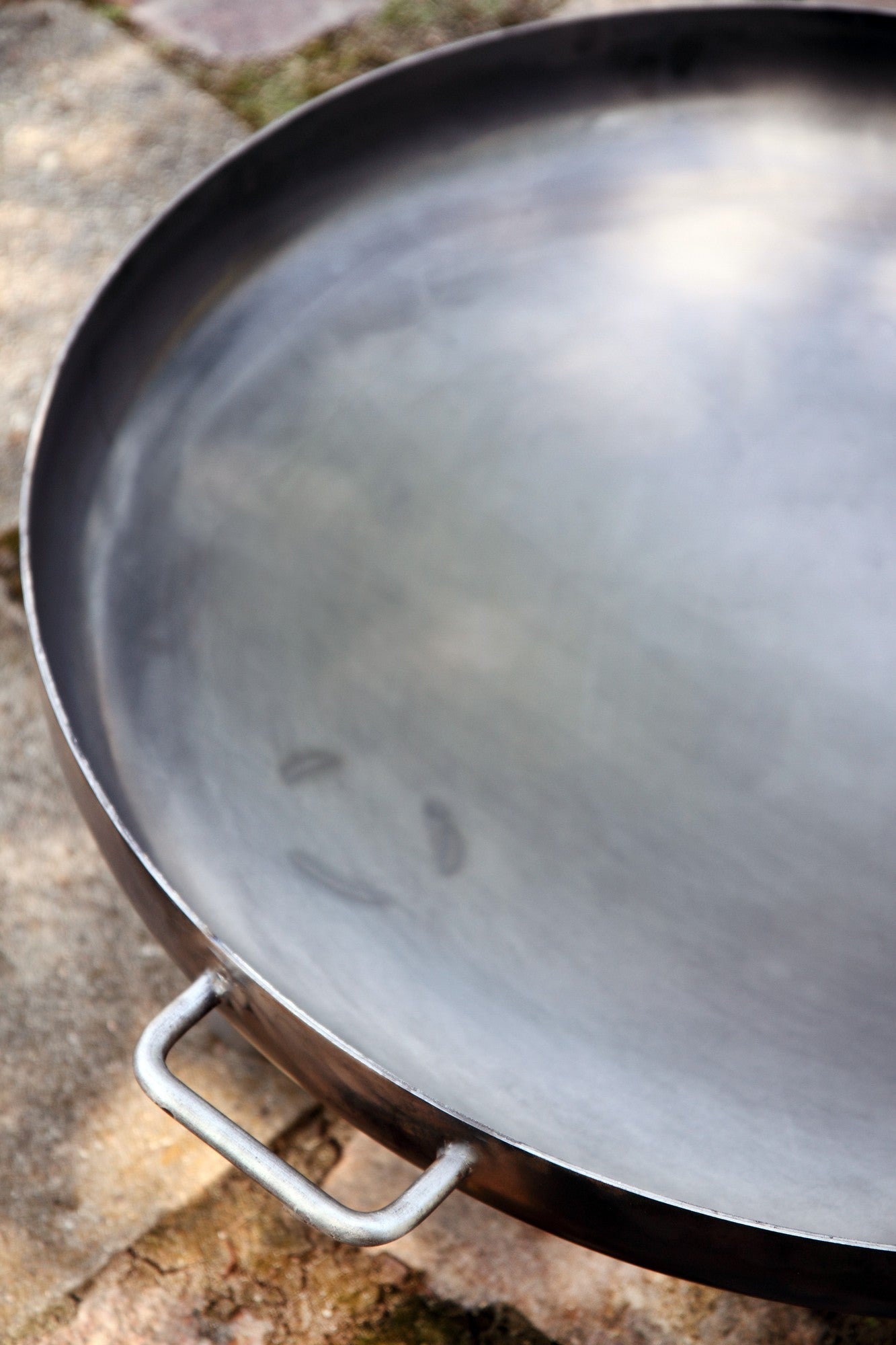 BALI ulkotulisija musta teräs, 4 eri kokoa