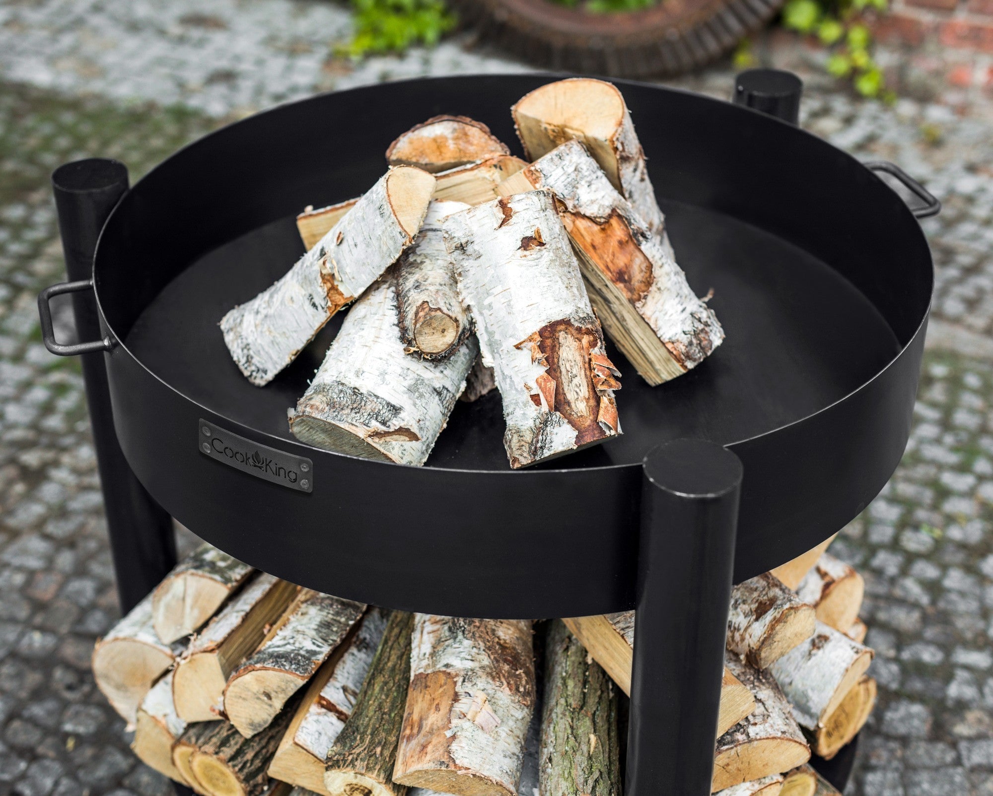 MONTANA HIGH ulkotulisija musta teräs, 3 eri kokoa