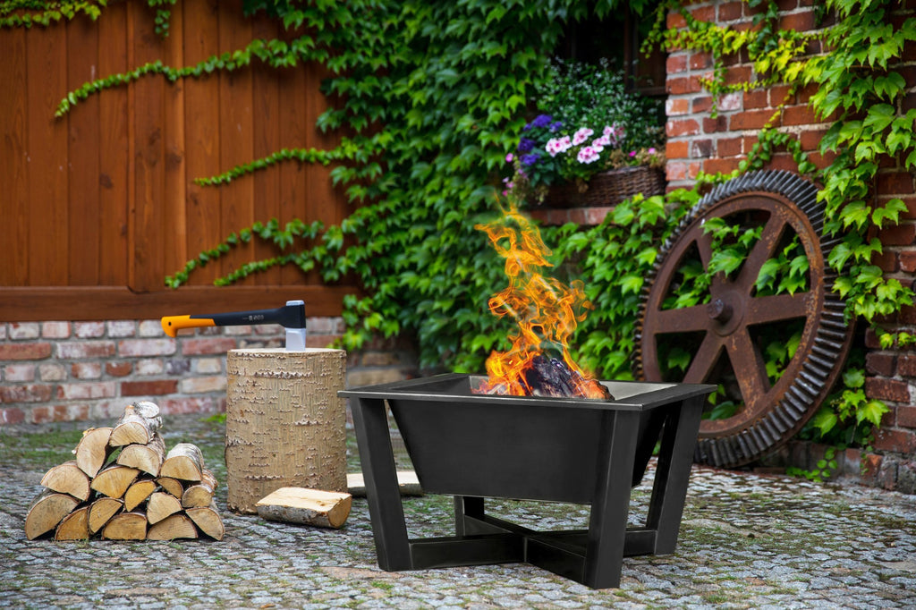 BRASIL ulkotulisija musta teräs, 70 x 70 cm