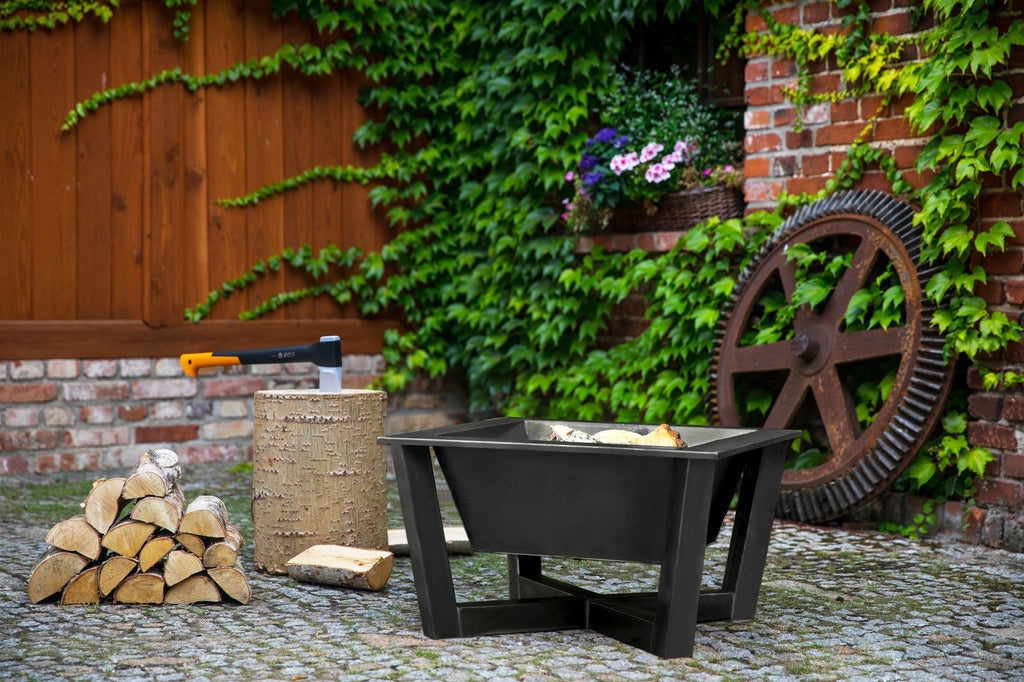 BRASIL ulkotulisija musta teräs, 70 x 70 cm