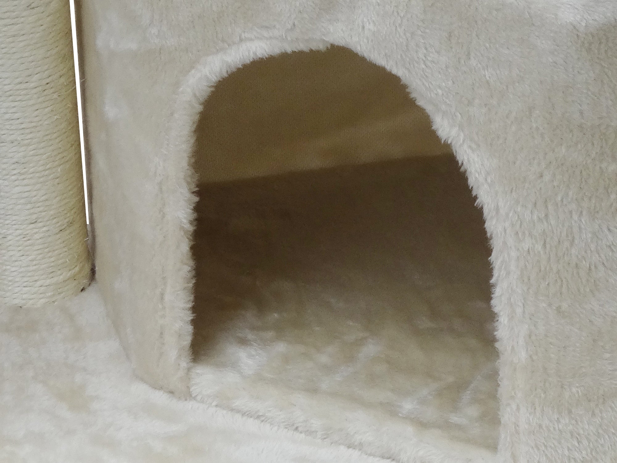 POHJOLAN LEMMIKKITARVIKE Kissan kiipeily-/raapimispuu 106cm, Beige