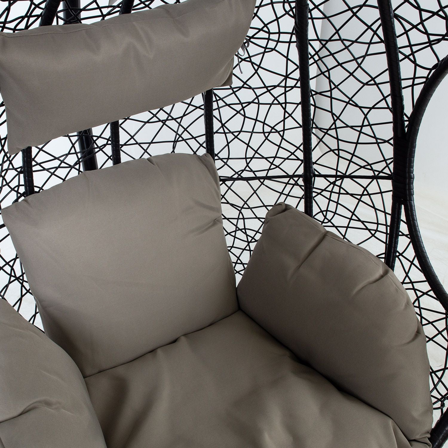 Riipputuoli DROPLET jalustalla, musta