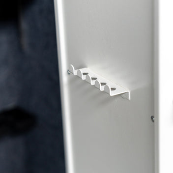 Vapenskåp för 5 vapen 146 x 35 x 35 cm – skenhylla, EN 14450, vit