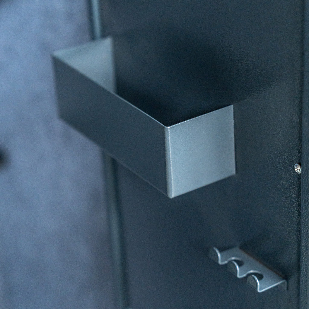 POHJOLAN URHEILUTARVIKE Asekaappi 7 Aseelle, hylly kiskoilla, EN 14450, 159x50x41cm, Harmaa