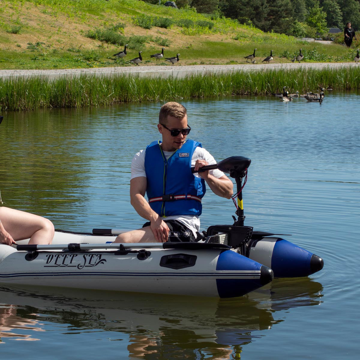 DS SÄHKÖPERÄMOOTTORI CRUISE 86 LBS (I)