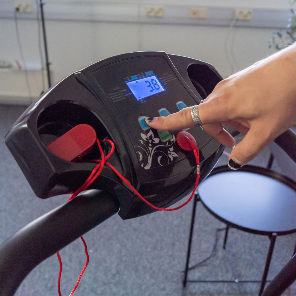 REACT JUOKSUMATTO MOOTTORILLA MUSTA