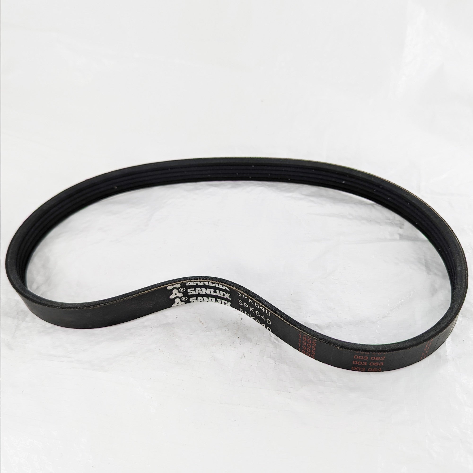 Lumilinko Kotiin 4.3kW 196CC 10", osa 46: moniurahihna