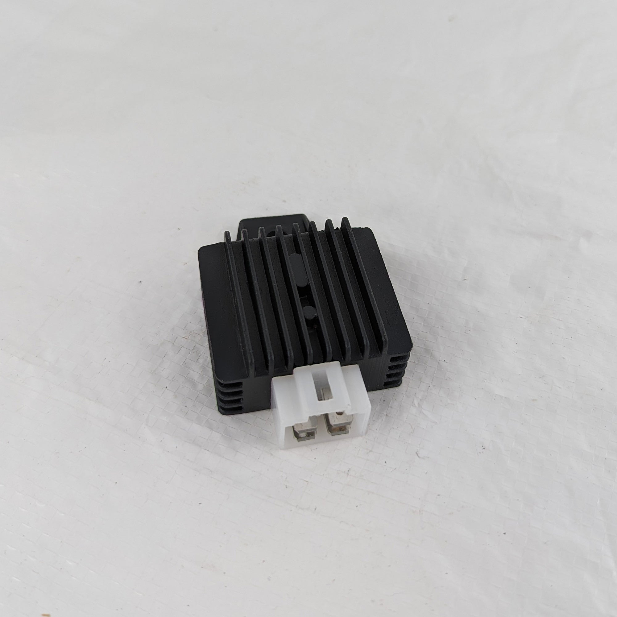 110CC QWATV Minimönkijän Jännitteensäädin