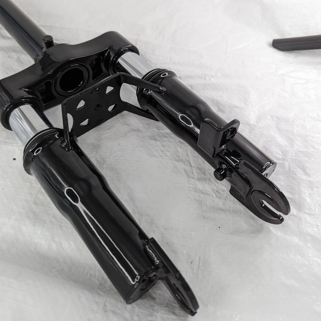 Sähköpotkulaudan etujousitus