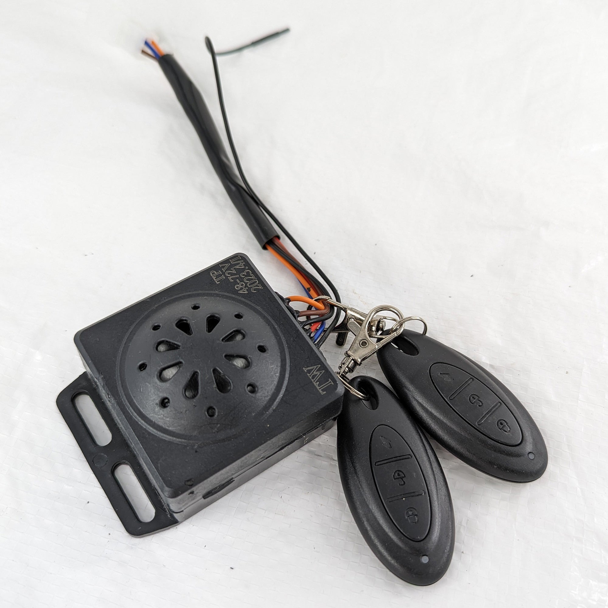 Sähköskootteri FAT Varashälytin