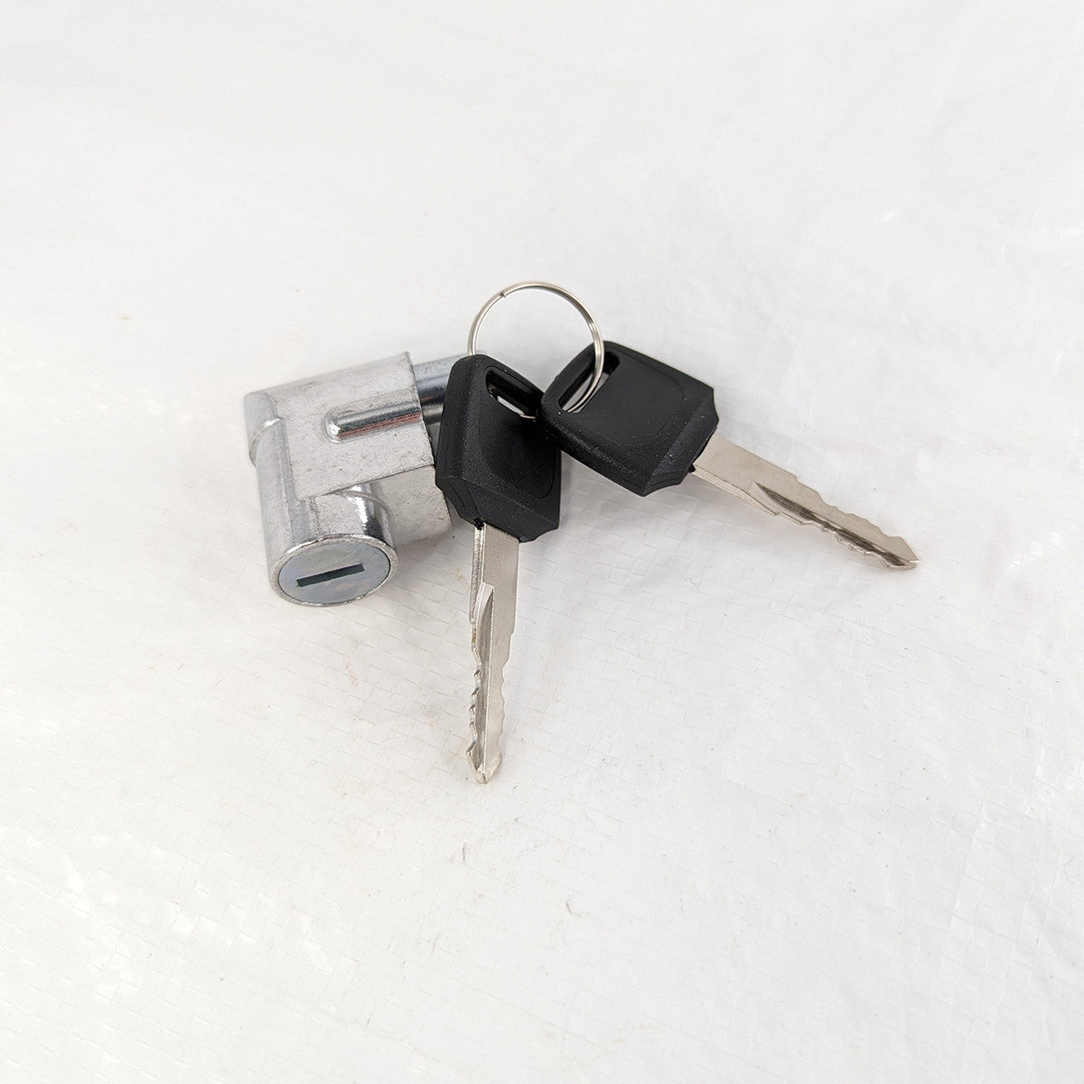 Sähköpotkulauta FAT 1000W Koteloakun lukko