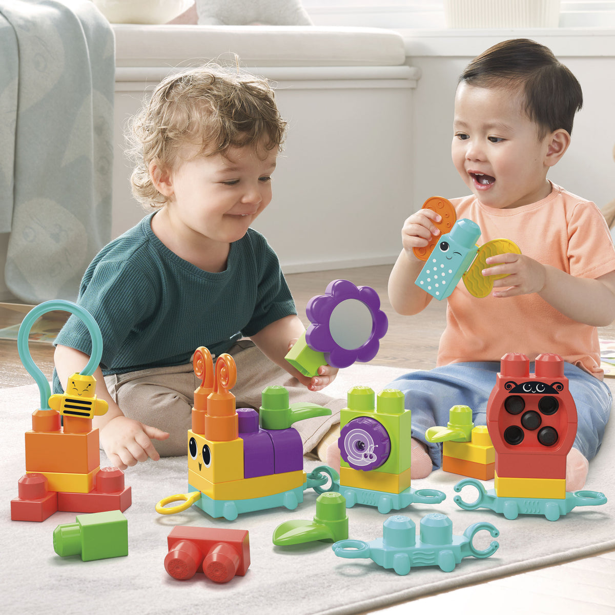 MEGA BLOKS MOVE N' GROOVE CATERPILLAR