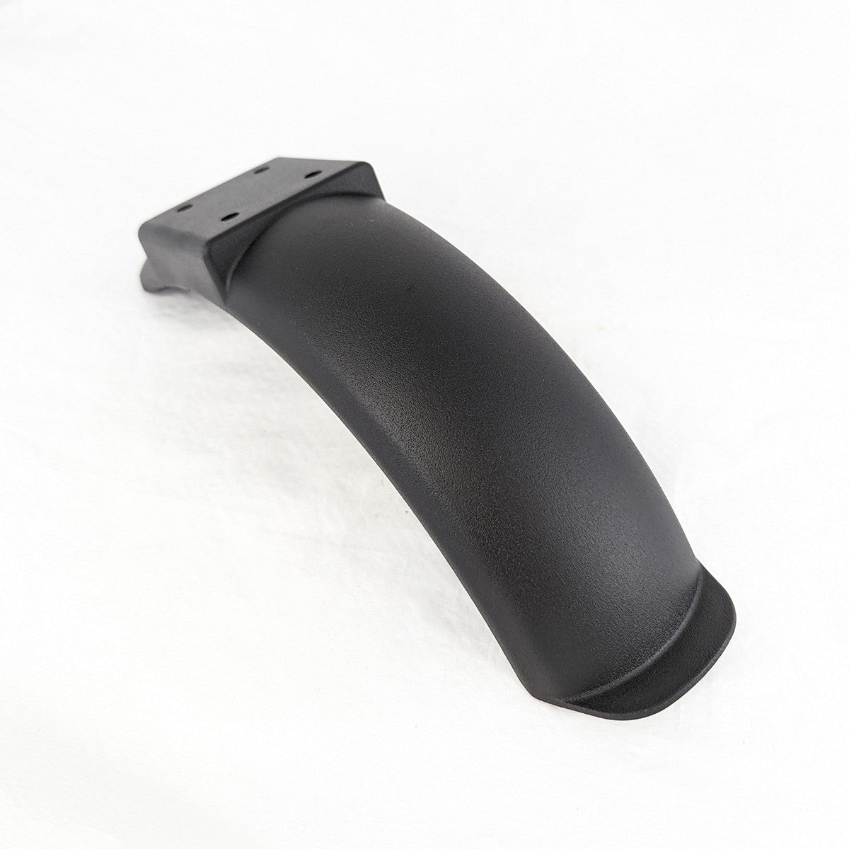 Sähköpotkulaudan etulokasuoja