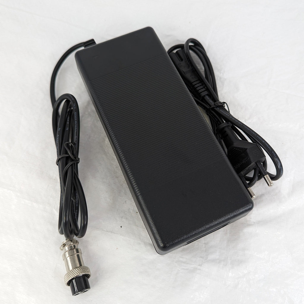 Sähköpotkulaudan laturi 60V 2A