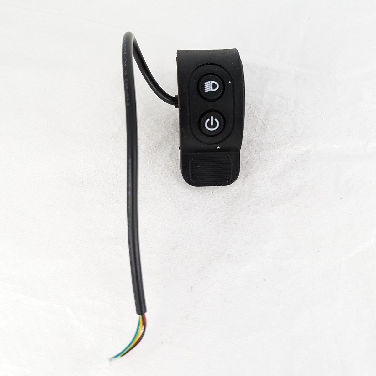 Sähköpotkulaudan peukalokaasu