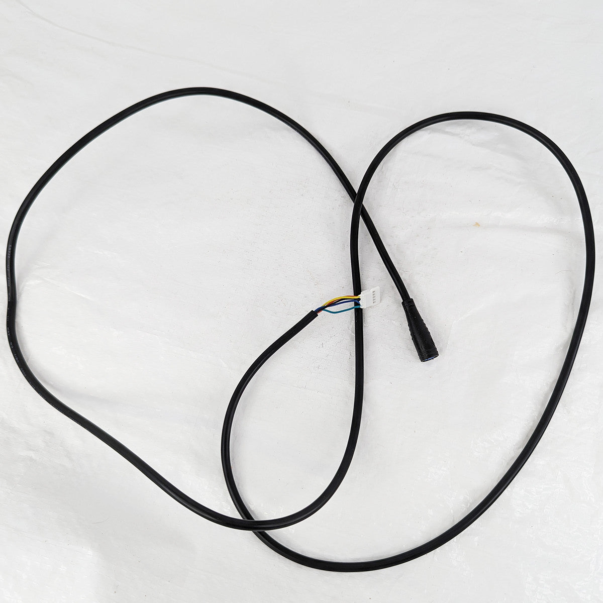 Sähköpotkulaudan johtosarja