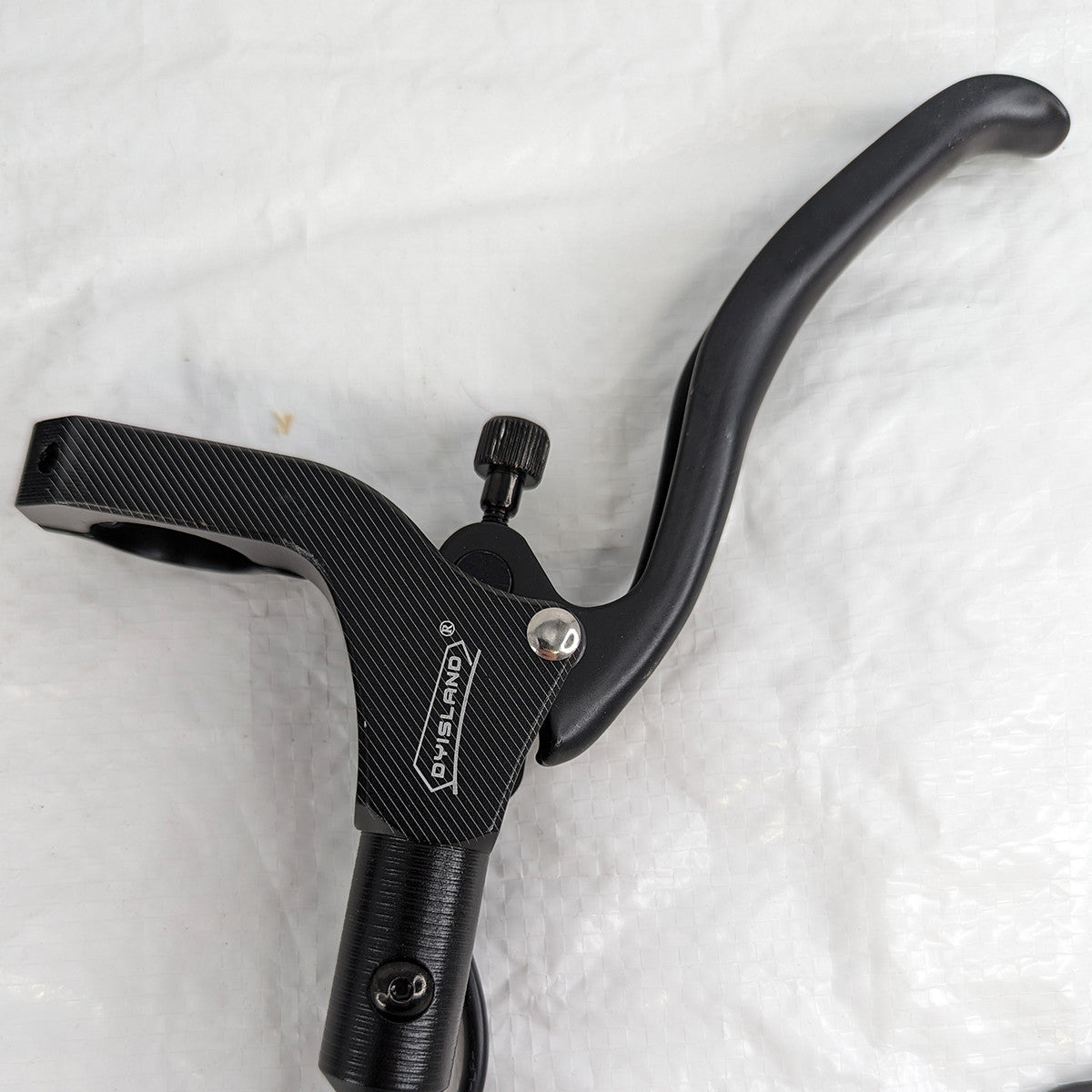 Sähköpotkulaudan etu- ja takajarrut