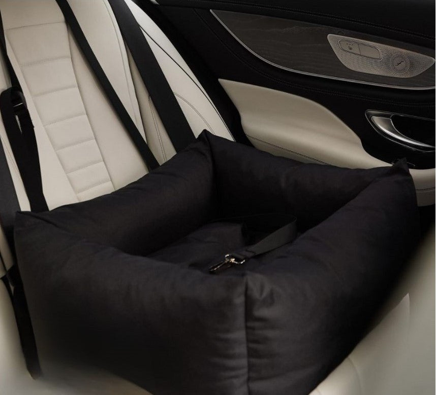 Viksu Turva koiran autoistuin musta 50×55×17 cm