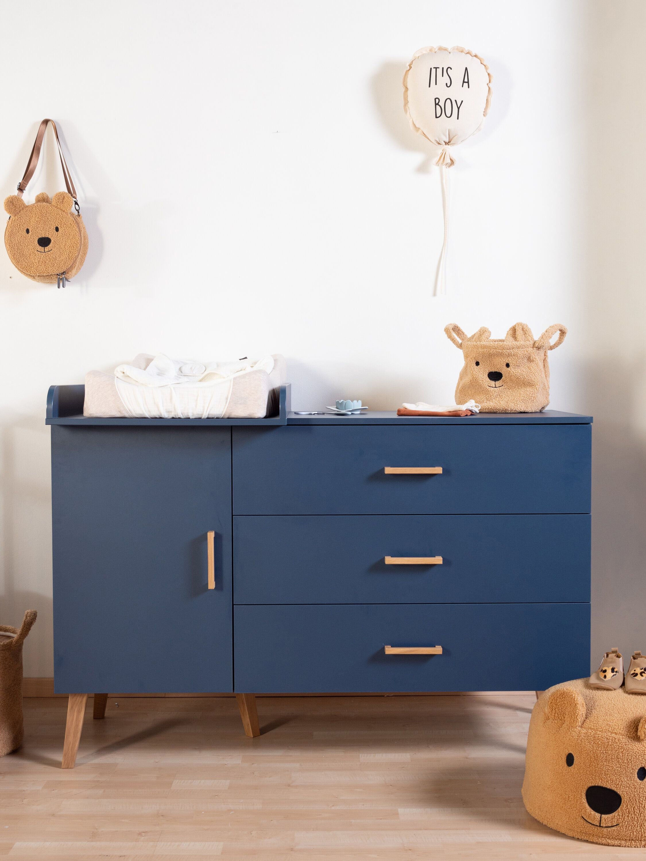 Sininen lipasto / vaipanvaihtopiste