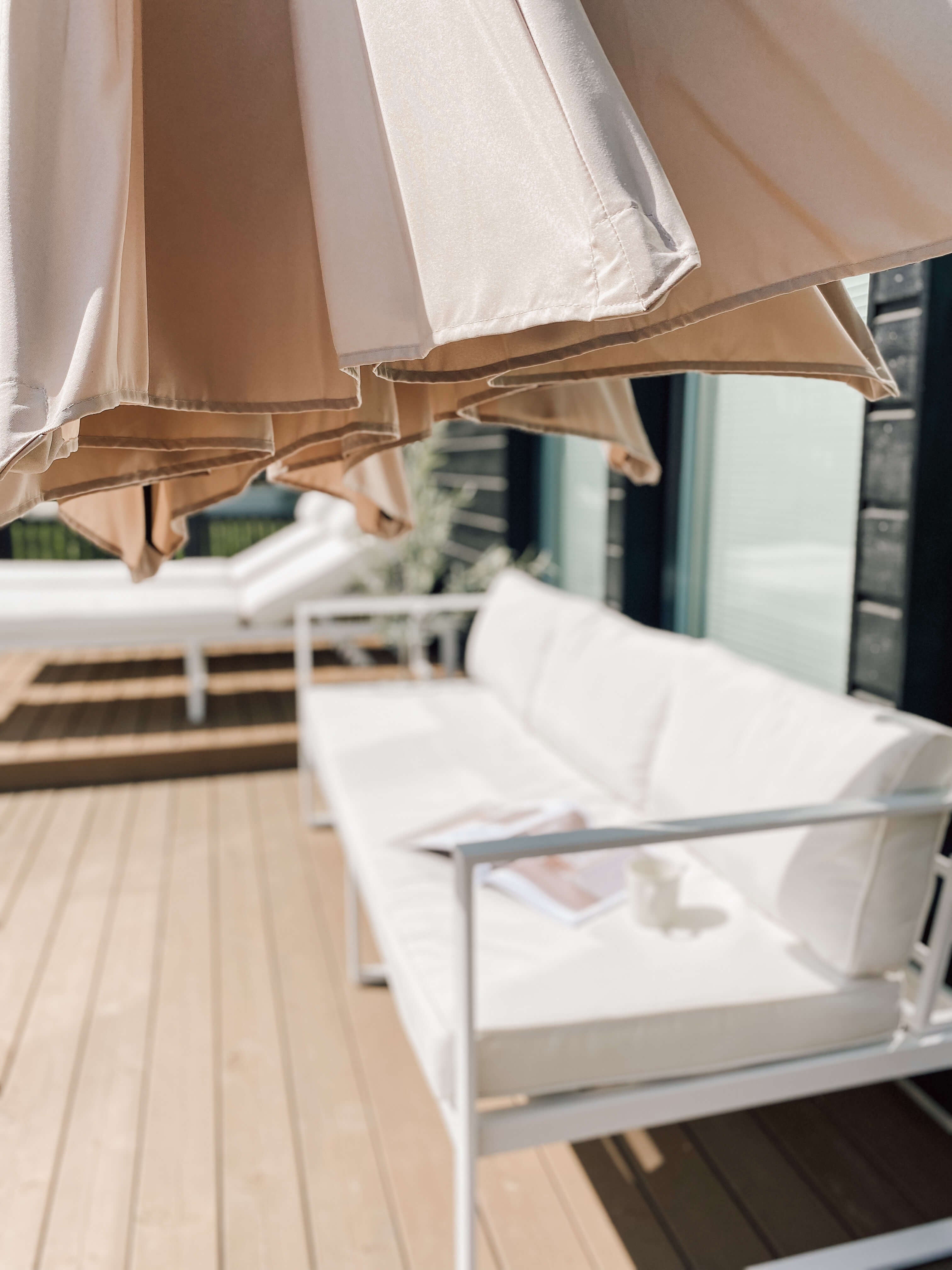 POHJOLA GARDEN PREMIUM Riippuva Aurinkovarjo 3m, beige, suljettava, säädettävä