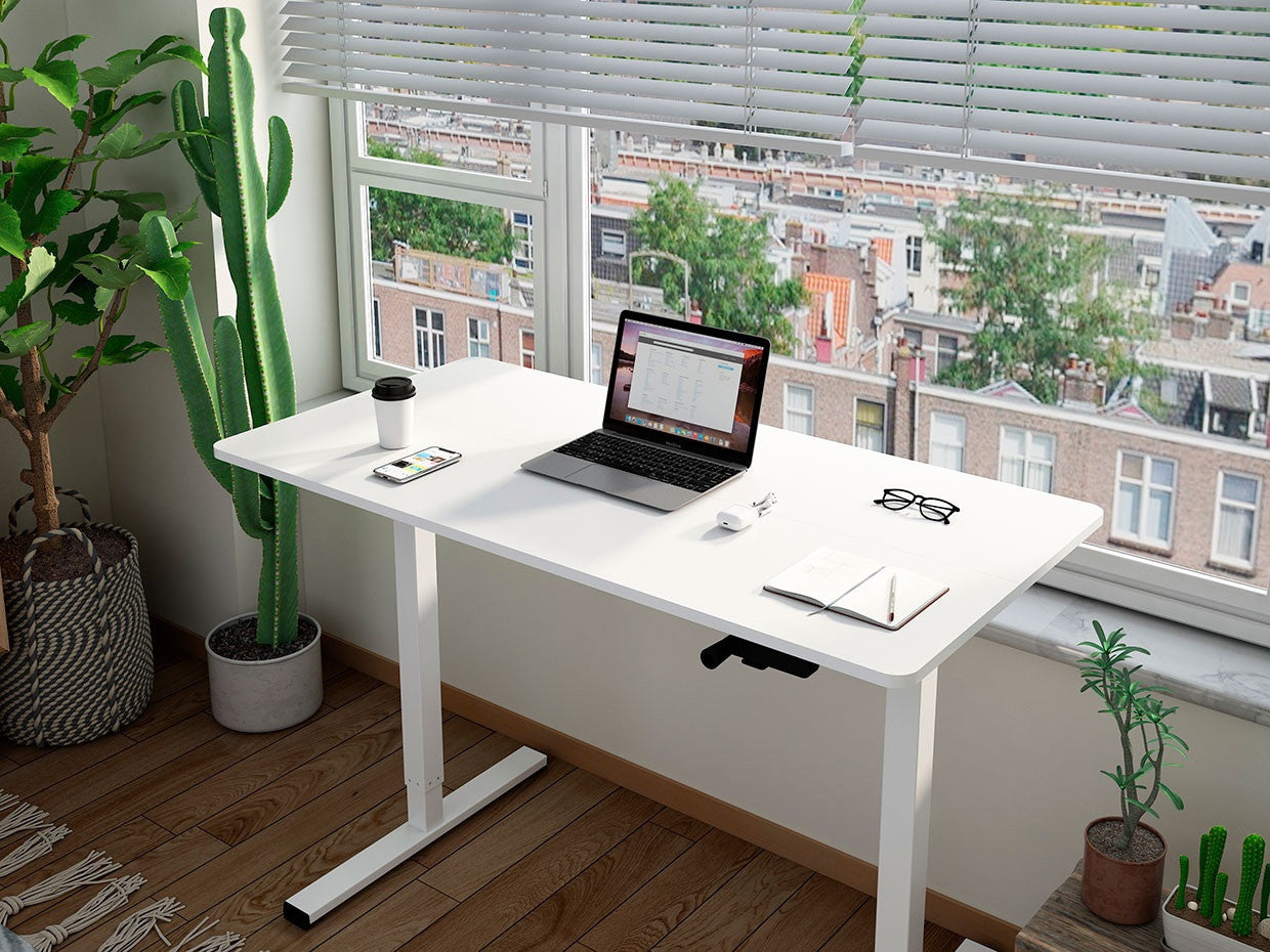 POHJOLA INDOOR Säätöpöytä +PLUS 120 x 60 cm Varustesetillä, Valkoinen