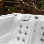 Pohjola Spa LUXUS Ulkoporeallas 215x215 cm, 55 suutinta, LED-valot, WIFI