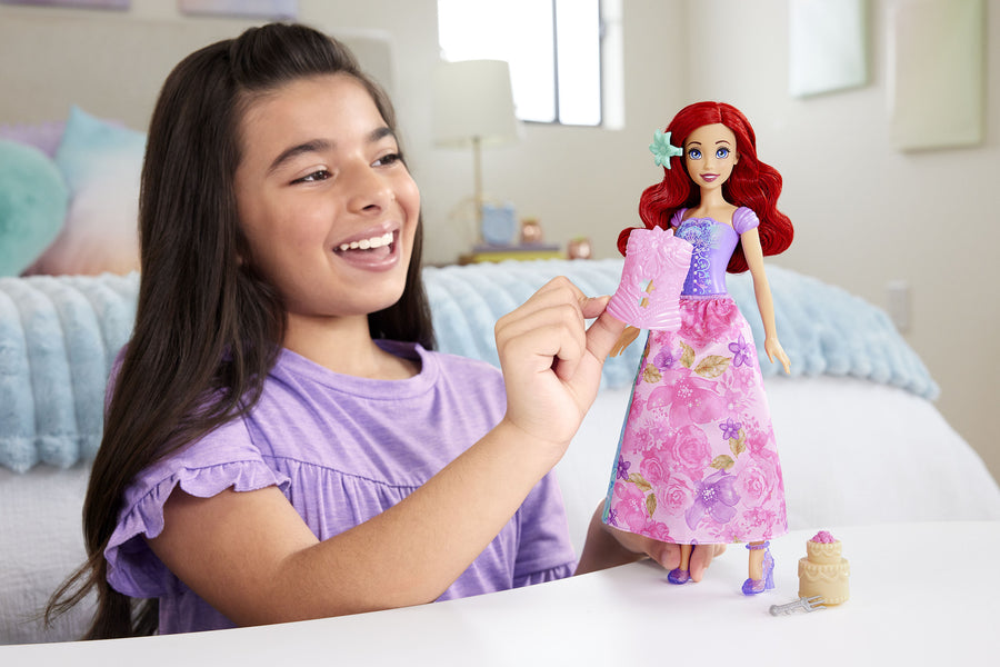 DISNEY PRINCESS FASHION REVEAL ARIEL