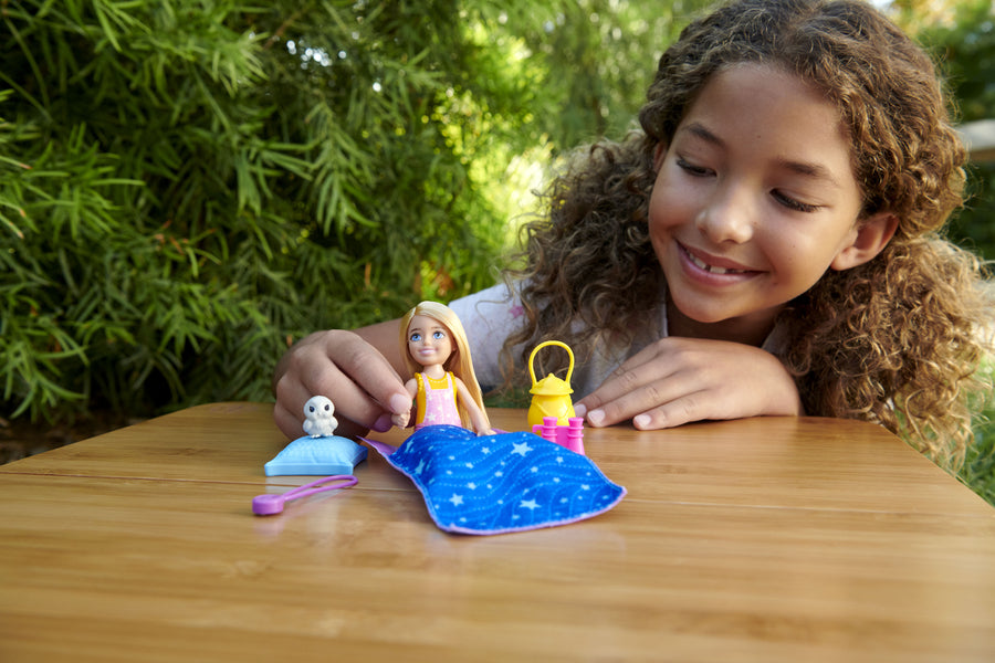 BARBIE CAMPING CHELSEA