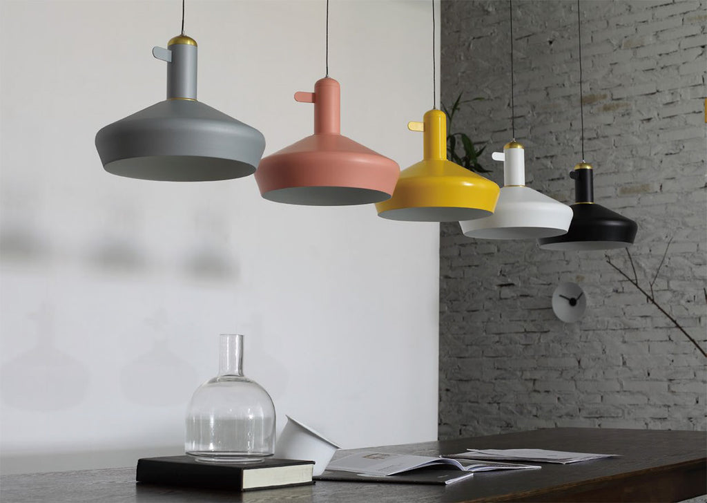 Mumoon kattovalaisin Eara mattamusta