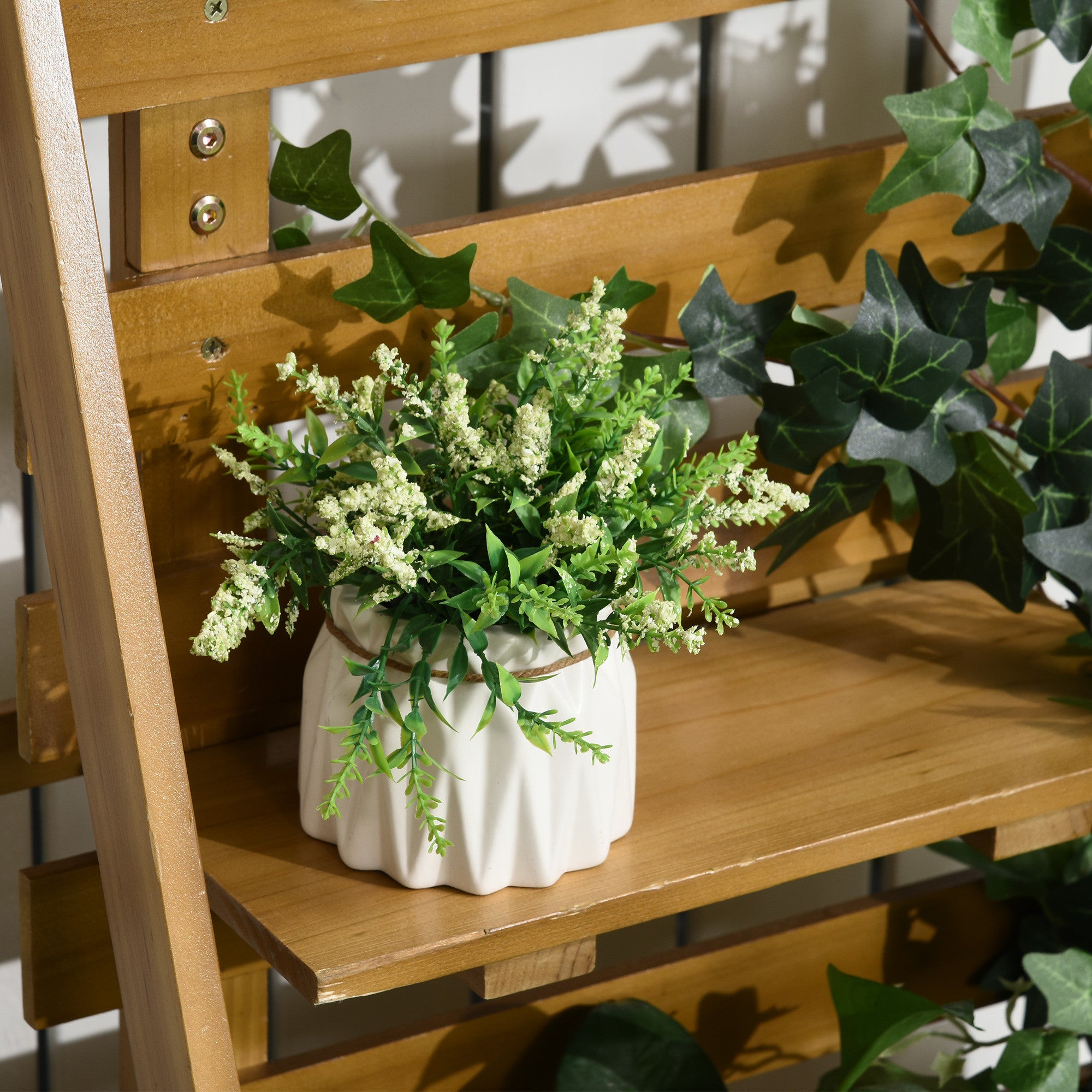 Istutuslaatikko Säleiköllä Ja Hyllyillä Massiivipuusta 63 x 39 x 160 cm Natural