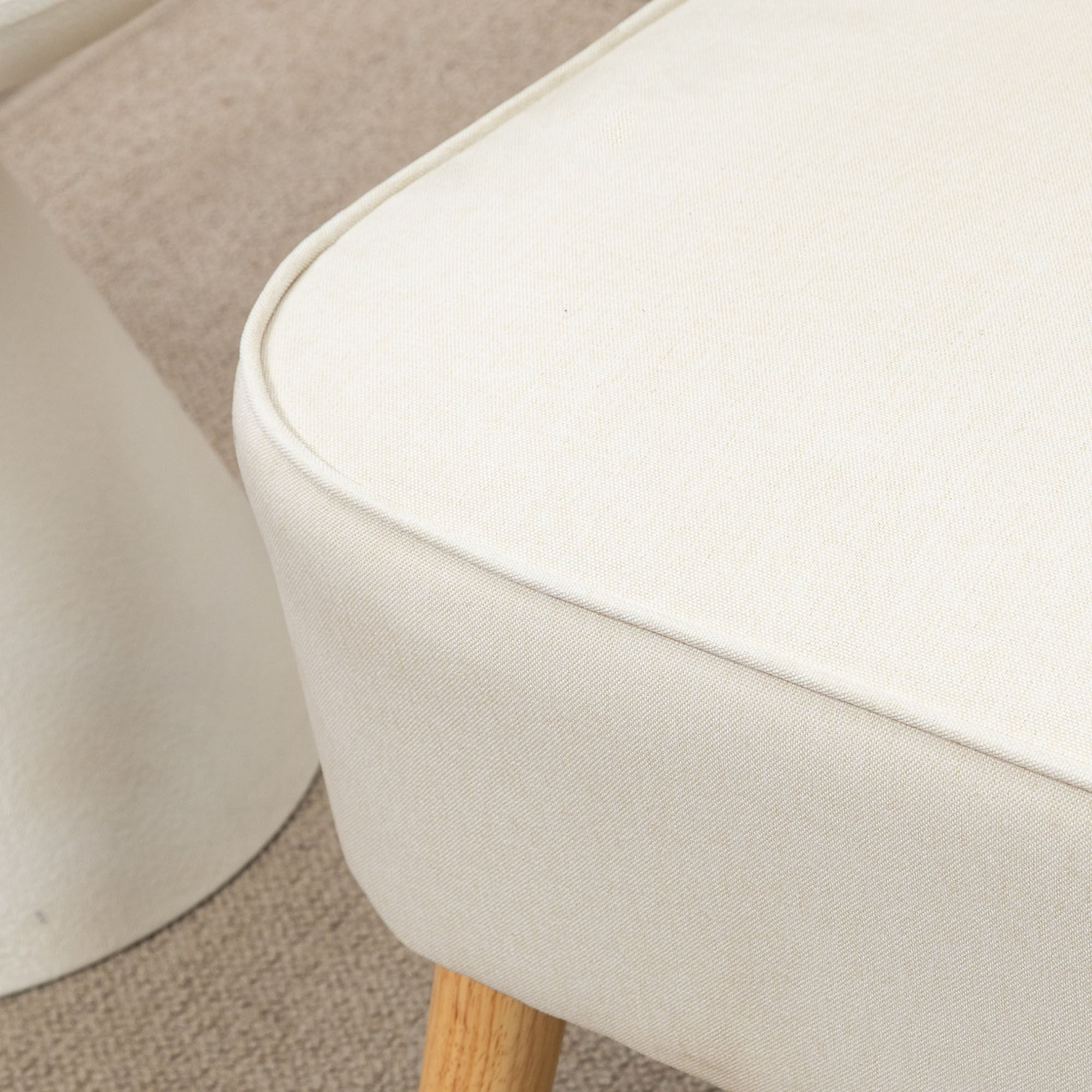 Retro Sohva 2-Istuttava, 117 x 56.5 x 77 cm, Kermanvalkoinen