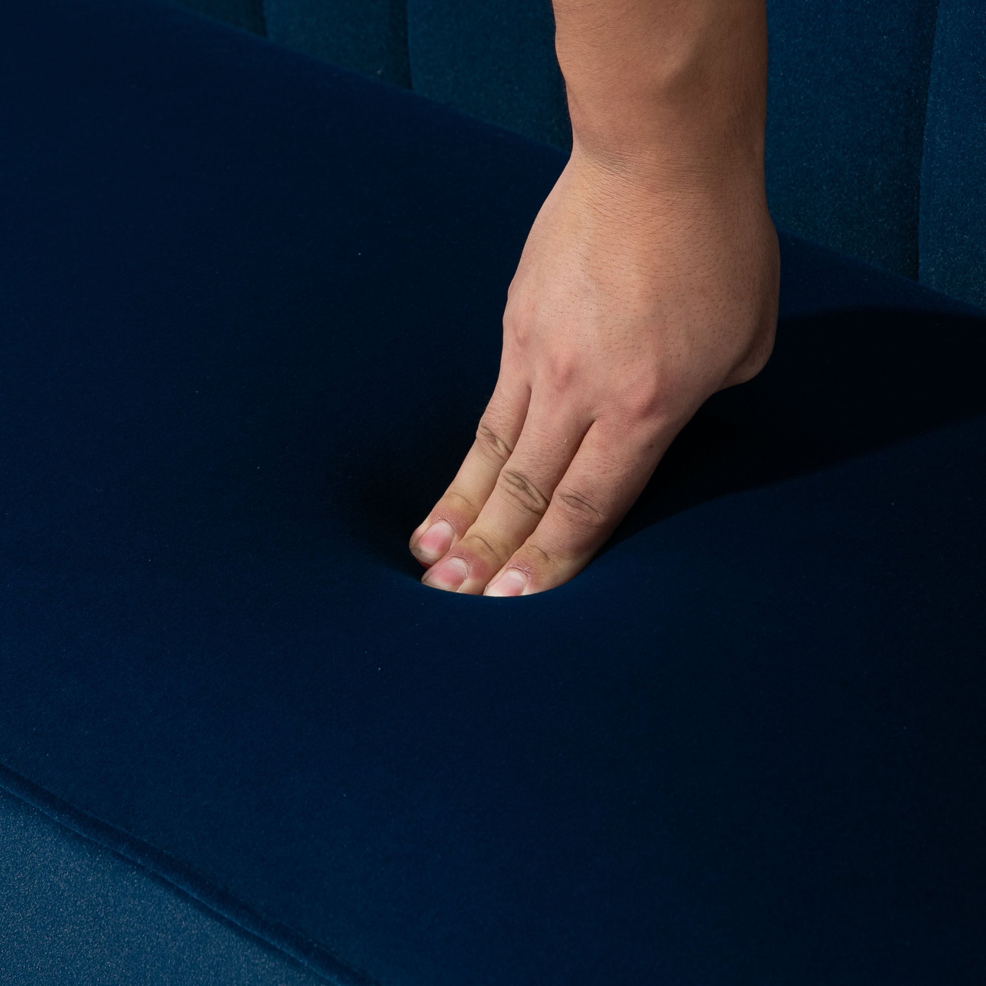 Retro Sohva 2-Istuttava, 117 x 56.5 x 77 cm, Laivastonsininen