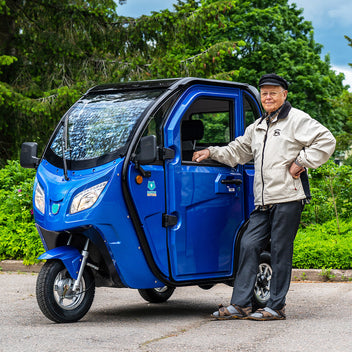 Kontio Motors Autokruiser, blå