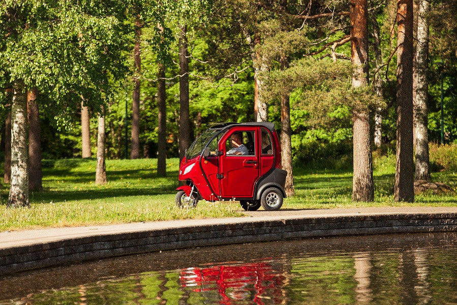 Kontio Motors Autokruiser, Burgundy red