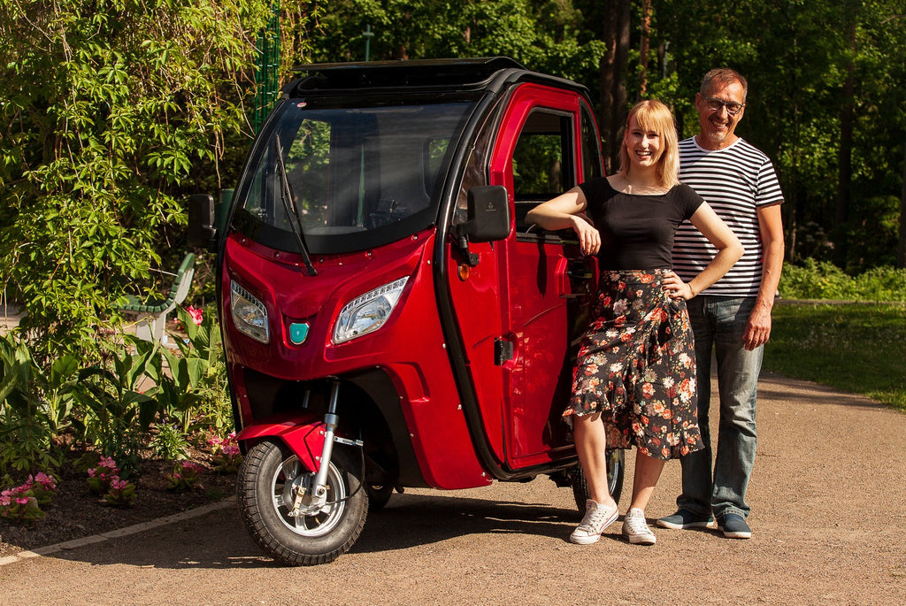 Kontio Motors Autokruiser, Burgundy red