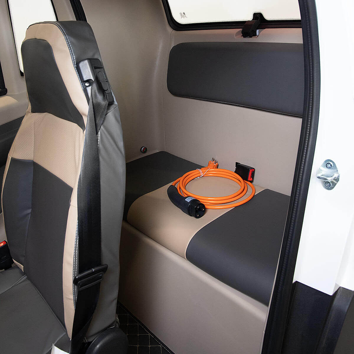 Kontio Motors Autokruiser Luxury LongRange, White