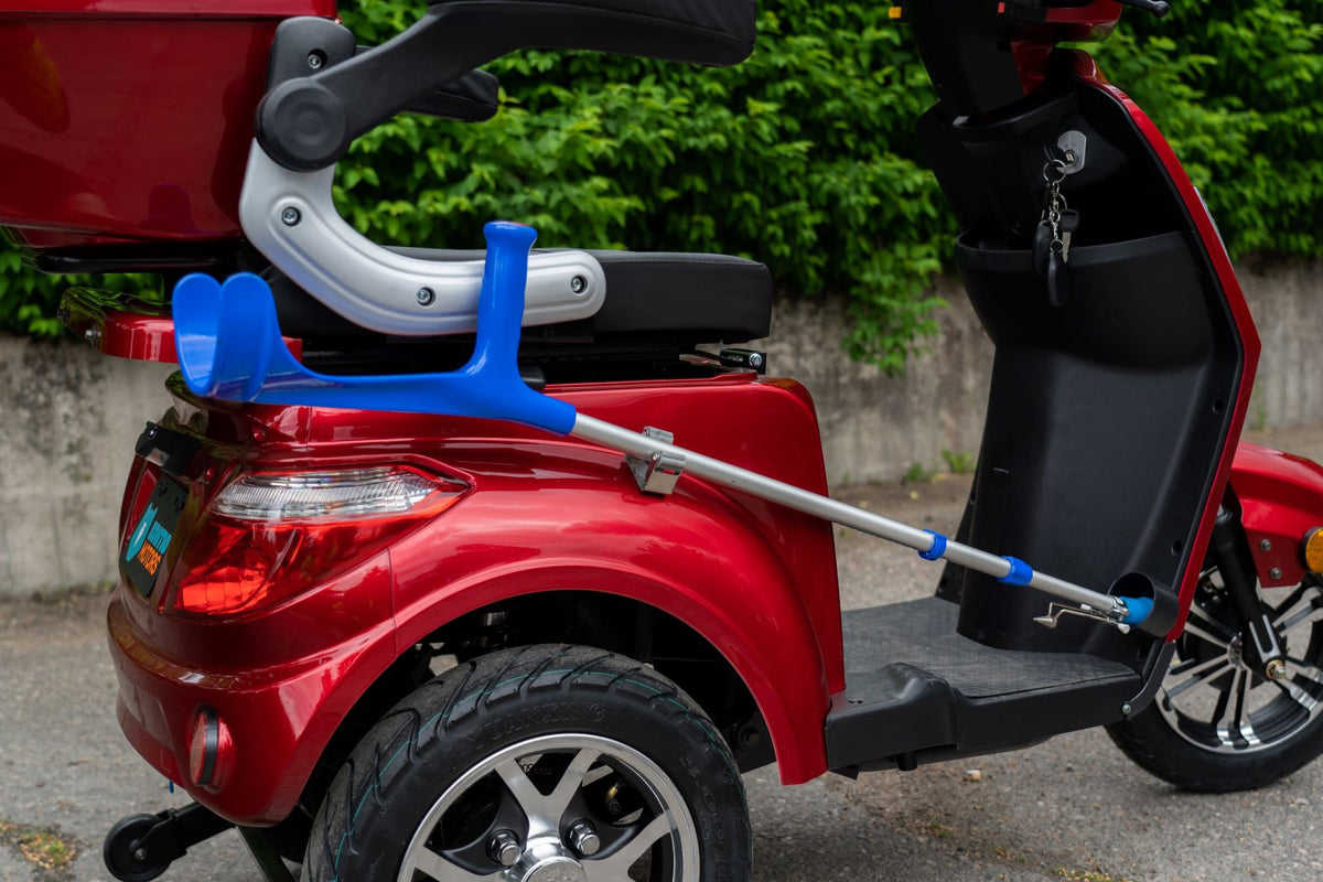 Kontio Motors Silverfox Four 2.0, metallicröd 1,2 kWh litiumbatteri och 2A-laddare