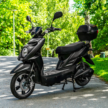 Kontio Motors e-Scooter 2.0 600W, 1.0kWh Lyijyakulla, Musta