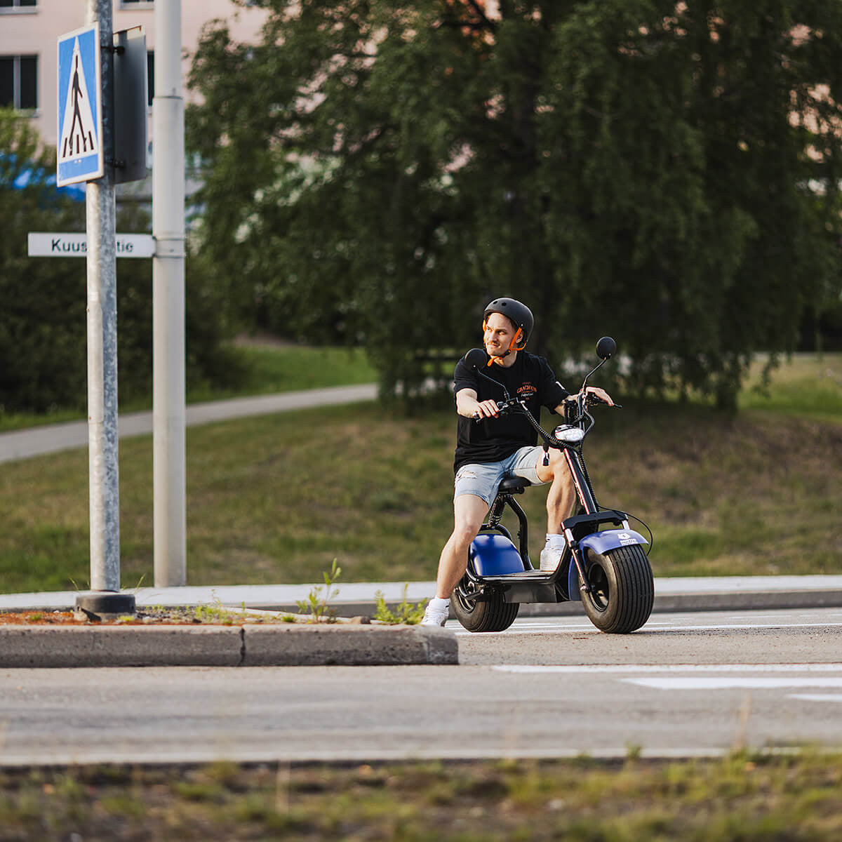 Kontio Kruiser Premium Pack 1000W 0,7kWh akku, Sininen