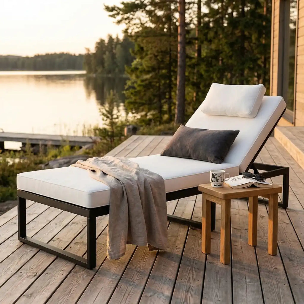 Aurinkotuoli 200 cm – säädettävä selkänoja, 10 cm pehmuste, teräsrunko, musta/beige