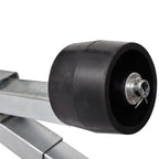 Venetrailerin pohjatuki kölirullilla