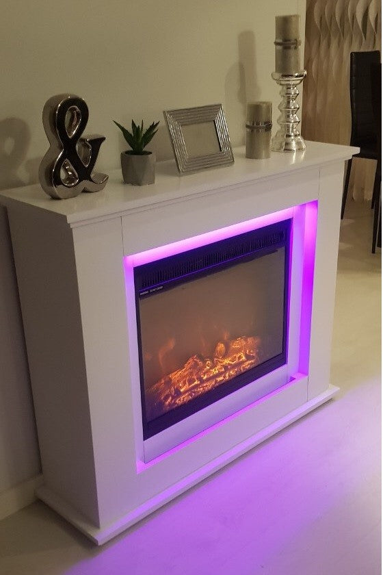 Sähkötakka Genova 750/1500W – 100 x 28 x 82,5 cm, LED-liekki, valkoinen