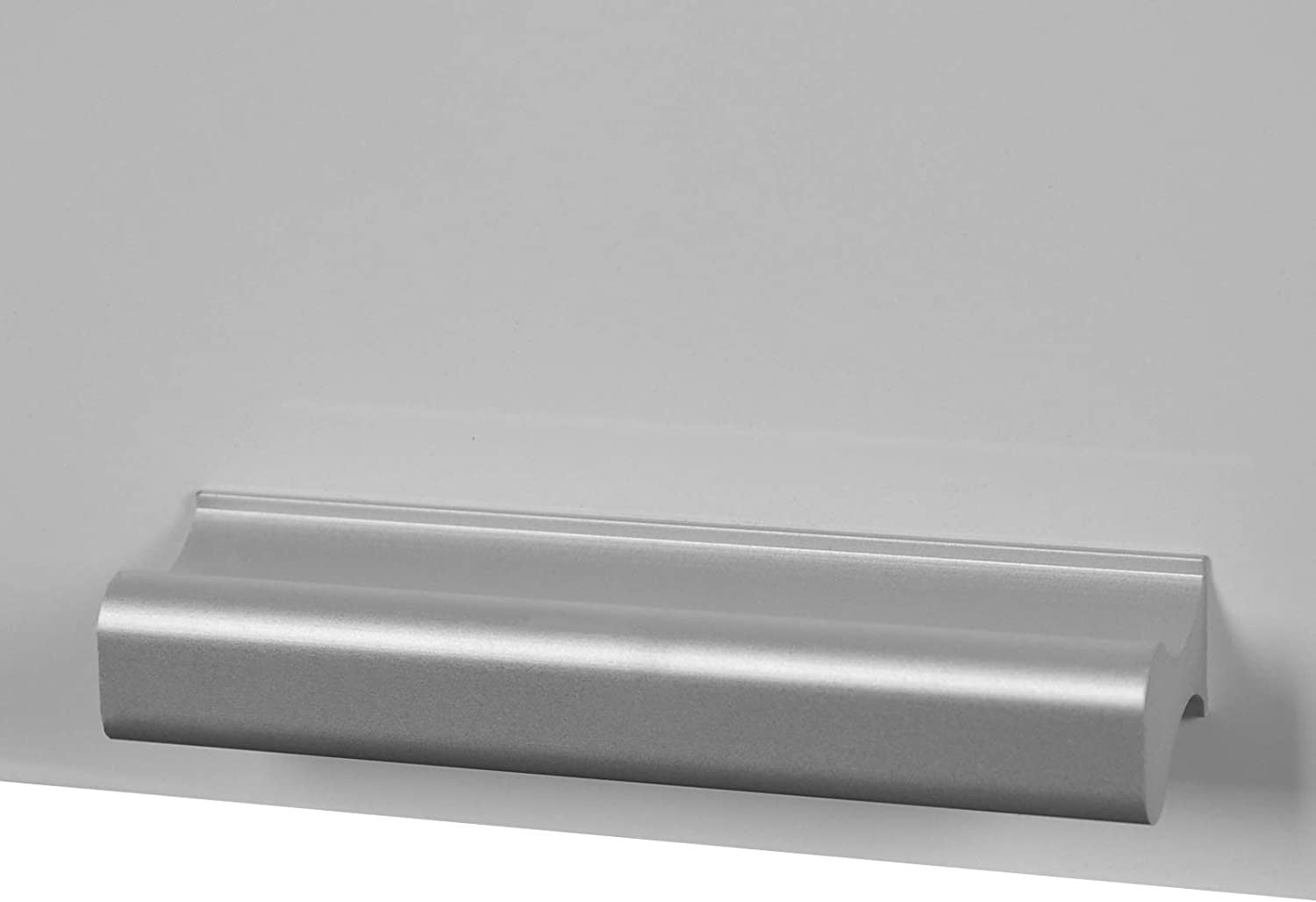 OUTLET ASIAKASPALAUTUS! Valkoinen Lukittava lääkekaappi