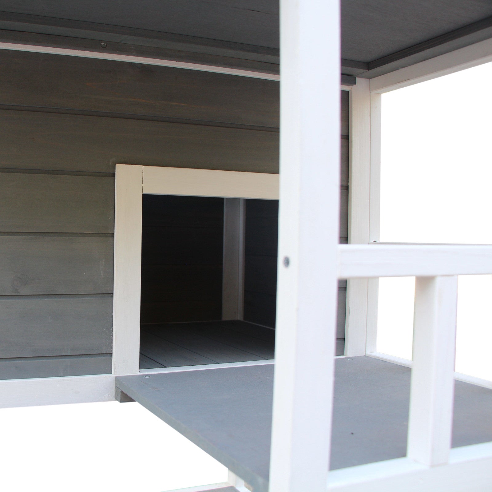 Nelikerroksinen kissatalo ulko- ja sisäkäyttöön – Tukeva puinen kissamökki kolmella kololla ja asfalttikatolla